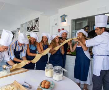 Praiano: Aula de culinária com jantar com vista para o mar