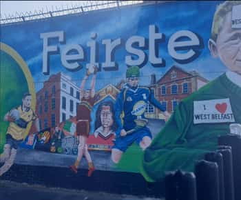 Belfast: Murals Taxi Tour