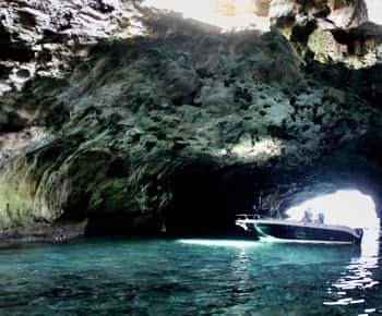 Polignano a Mare: Bootsfahrt, Schwimmen & Höhle mit Aperitif