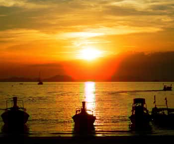 Krabi: 7 Islands Sunset Tour with Buffet Dinner & Snorkeling