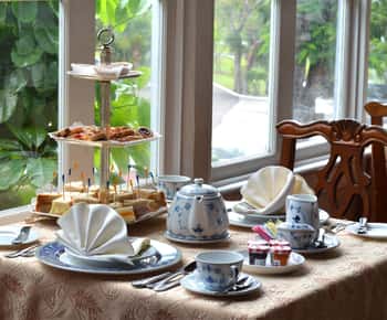 Nassau: Afternoon Tea at Graycliff Hotel and Restaurant