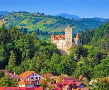 From Bucharest: Dracula Castle, Peles & Brasov Full-Day Trip
