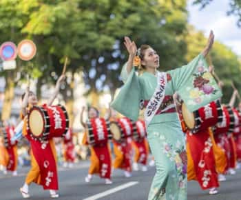 Morioka Sansa Festival Reserved Seats & City Walking Tour