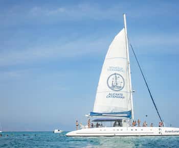 Alicante: croazieră de 3 ore cu catamaranul de coastă