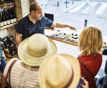 Lyon: Food Walking Tour with a Local Guide
