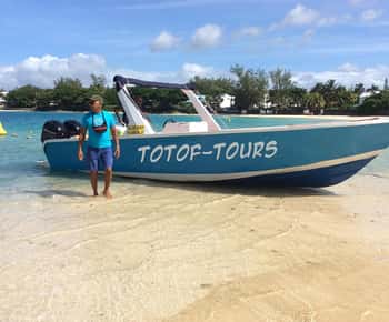 Da Blue Bay: Escursione in motoscafo sull'Ile aux Cerfs con barbecue