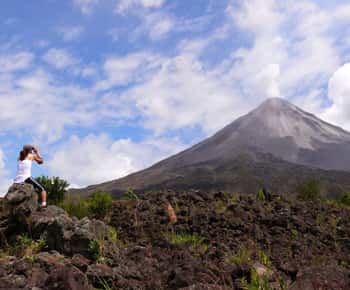 La Fortuna: Arenal Volcano, Lunch, & Hotsprings Morning Tour
