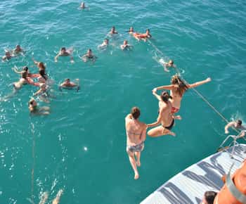 Gandía : Only Adults Boat Party avec baignade et repas facultatif