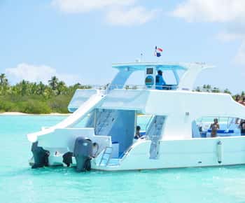 Samaná: Cayo Levantado Island Boat Trip with Buffet Lunch