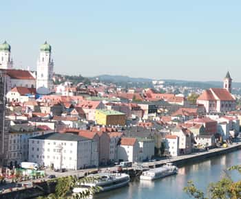 City Highlights Guided Walking Tour