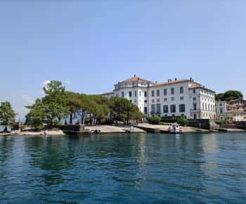 Baveno: Sightseeing med hop-on hop-off-båt till de tre Borromeiska öarna