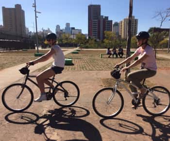 São Paulo: Downtown Historical Bike Tour
