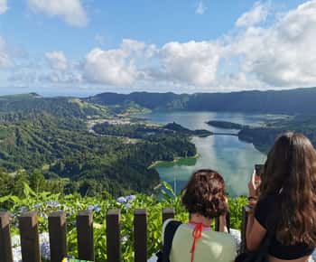São Miguel Island: 2-Day Guided Island Tour with Meal Add-on