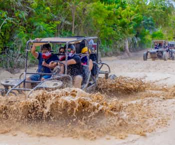 Passeio de Buggy e ATV em Punta Cana: Caverna, Praia de Macau, Recolha gratuita