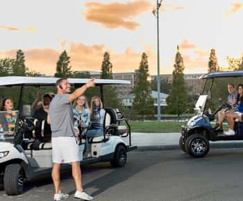 Tampa: Tur de oraș ghidat în căruciorul de golf Deluxe Street Golf Cart