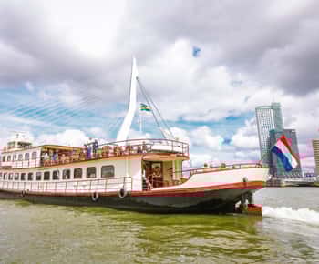 Rotterdam: Hafenrundfahrt auf einem historischen Schiff