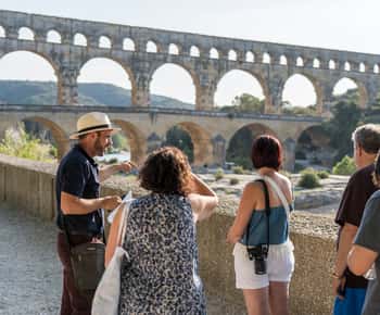 From Marseille: Provence Sightseeing Tour and Wine Tasting