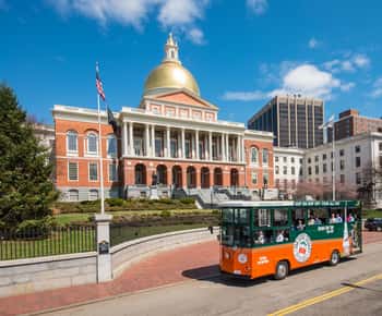 Boston: Hop-on Hop-off Old Town Trolley Tour