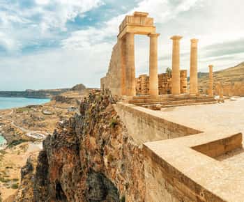 From Rhodes: Lindos Round-Trip Bus Transfer with Free Time