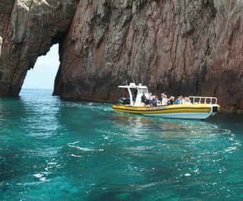 Porto : croisière d'une demi-journée dans la réserve de Scandola et aux calanques de Piana