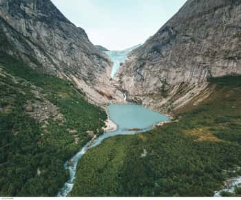 Fra Olden: Guidet fottur på Briksdalsbreen - landutflukt