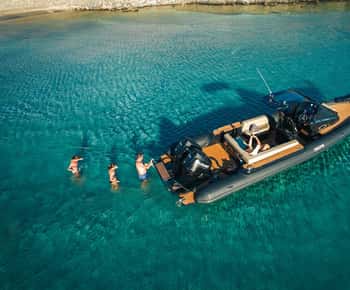 Andros: 4-uur durende RIB cruise met eten en drinken
