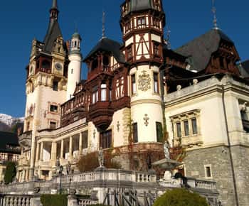 Brasov: Peles Castle, Bran Castle & Rasnov Fortress Day Tour