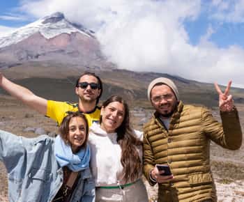 A partir de Quito: Parque Nacional Cotopaxi e Caminhada na Lagoa Quilotoa