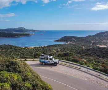 Da Cagliari: Tour 4x4 delle spiagge e delle montagne di Chia