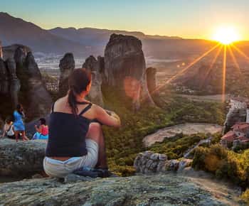 Meteora: Majestic Sunset Tour & Monasteries with Local Guide