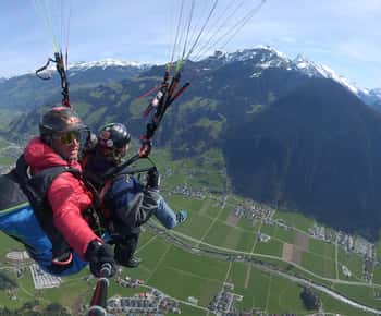 Mayrhofen: Paragliding-Abenteuer mit Höhenblick