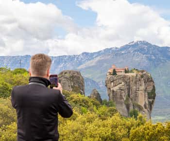 Athene naar Meteora: Kloosters & Verborgen Grotten Bustour