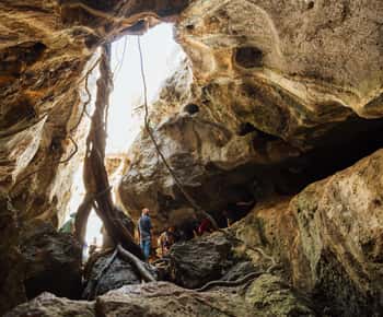 Capricorn Caves: 120 Minute Capricorn Adventurer Tour