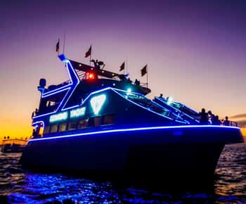 Boracay: Scenic Sunset Cruise with Live Music