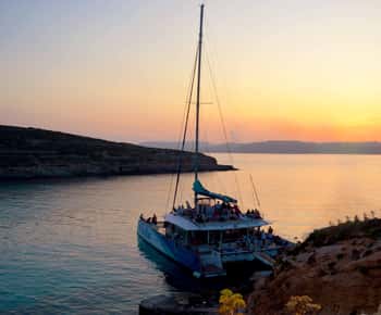 Malta: Blue Lagoon Evening Catamaran Cruise