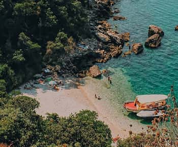 Ulcinj: Spiaggia di Cristallo e Vecchia Ulcinj Tour di un giorno con pranzo