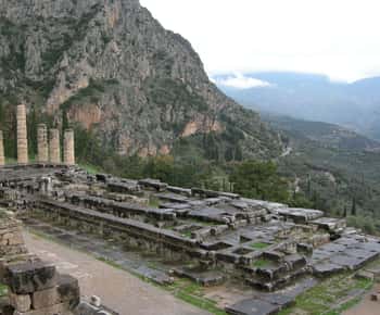 Delfos: Tour guiado espanhol de um dia