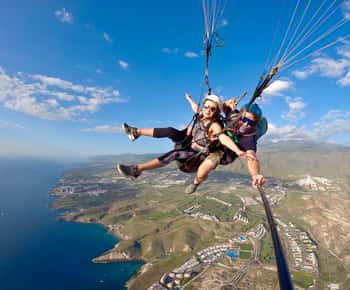 Costa Adeje: Lot paralotnią w tandemie z odbiorem