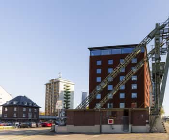Mannheim, guided walking tour: Industrial culture at the commercial port