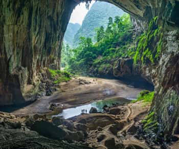Phong Nha Cave & Paradise Caves 2-Day Adventure from Hue