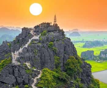 Ninh Binh: Trang An Boat Ride, Bich Dong, Mua Cave Sunset