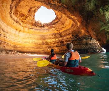 Benagil: Excursión guiada en kayak a la Cueva de Benagil
