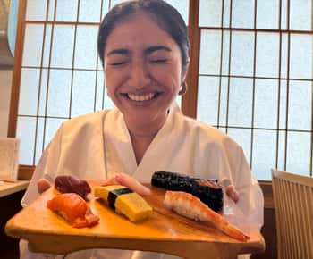 Sushi Making Class at a Real Tuna Dealer’s Shop in Tokyo