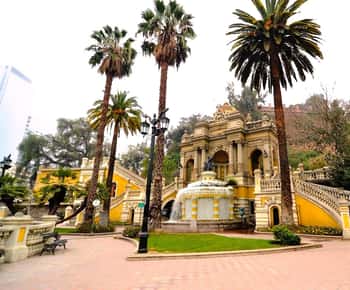 Santiago: Private City Tour & Viña Santa Rita Wine Tasting