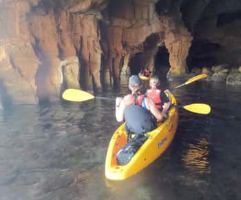 Dénia: Passeio de caiaque e snorkel em Cova Tallada