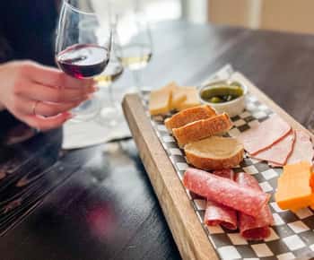 Niágara-on-the-Lake: Excursión con degustación de vinos y embutidos