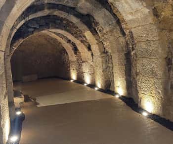 Laguardia: Private tasting, aging of wines Bodegas 1808 - Casa Garabitero