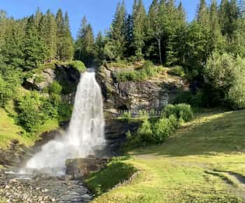 Vanuit Bergen: Trolltunga en watervallen Helikoptervlucht