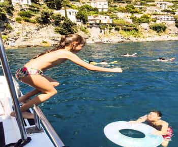 From Amalfi: Coast & Furore Fjord Boat Tour with Swim Break