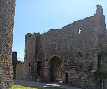 Holyhead: Beaumaris & Anglesey Heritage Tour